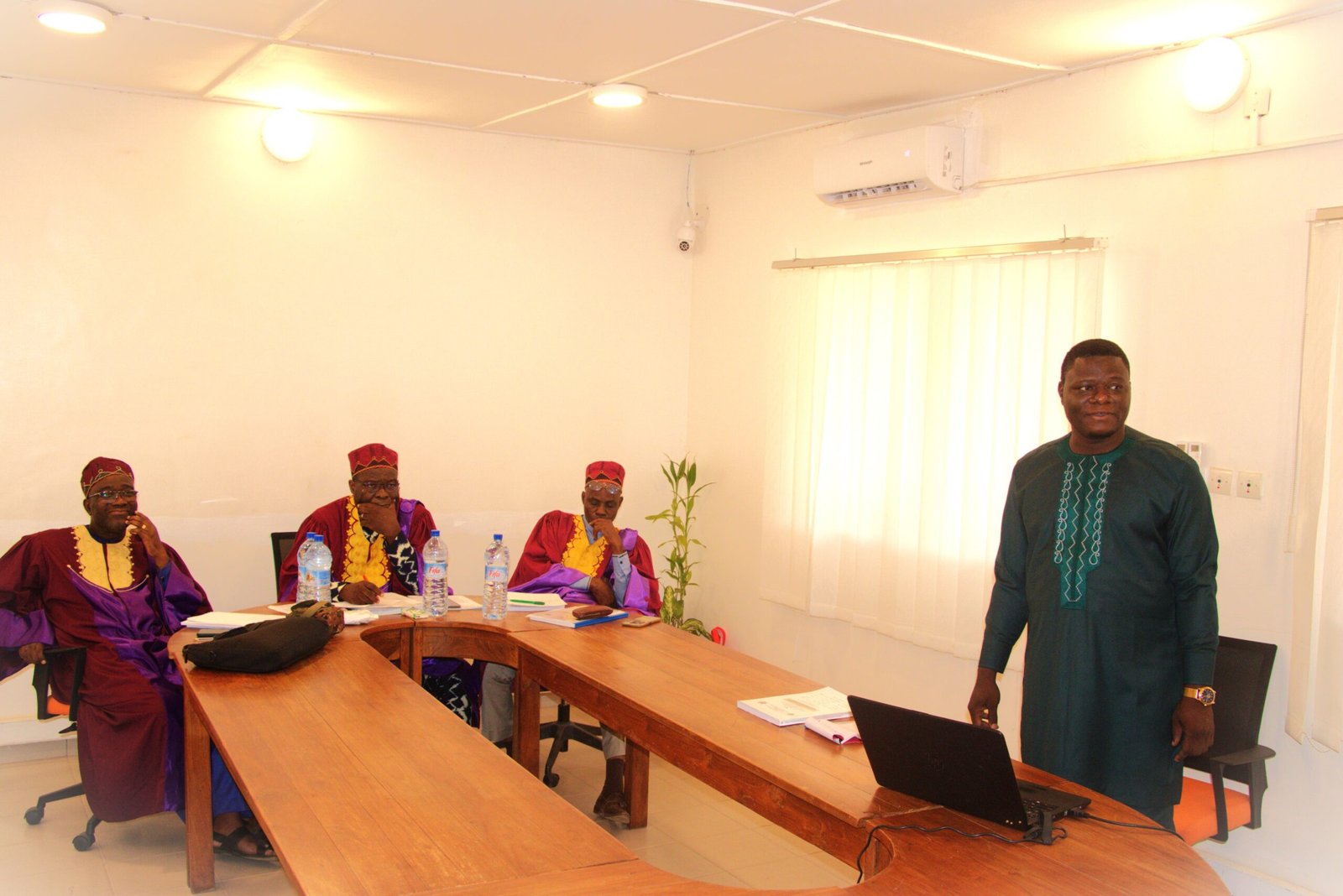 Soutenance de thèse à l’UAC, Ahognonhoun Samson AGOSSOU obtient le grade de Docteur avec l’appui du Projet CoE-EIE